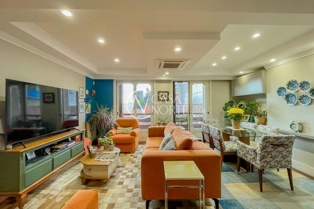 Apartamento à venda com 3 quartos, 119m², 1 suíte, 2 vagas, Rua Pedro Chaves Barcelos no bairro Auxiliadora em Porto Alegre