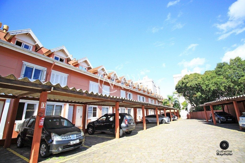 Casa de Condomínio à venda com 3 quartos, 107m², 1 suíte, 1 vaga, Avenida Arnaldo Bohrer no bairro Teresópolis em Porto Alegre