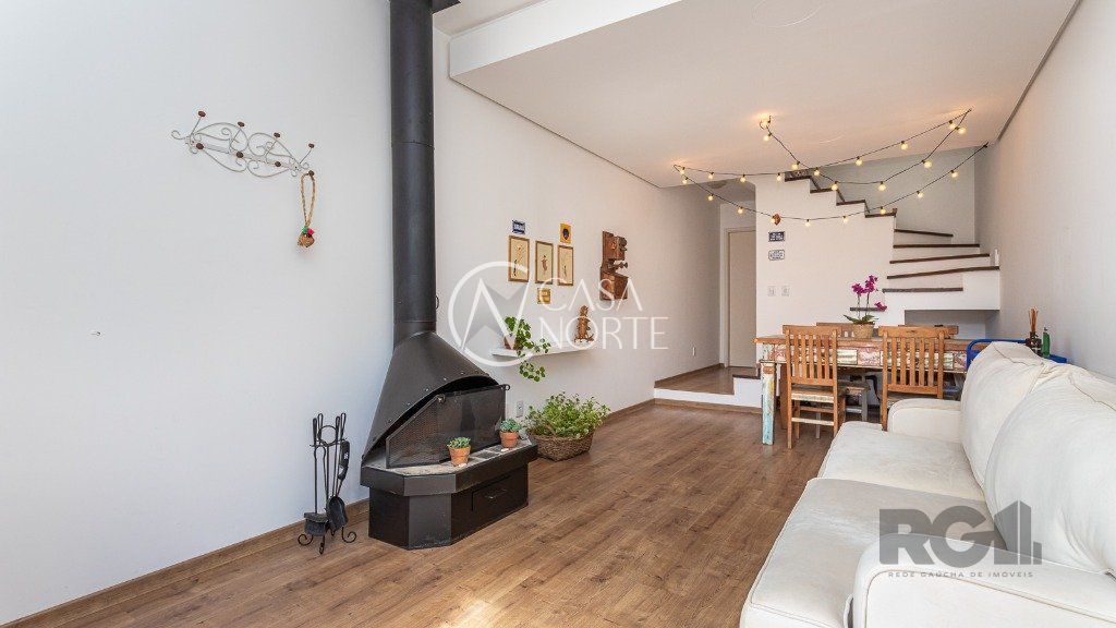 Casa de Condomínio à venda com 3 quartos, 109m², 1 suíte, 1 vaga, Avenida Arnaldo Bohrer no bairro Teresópolis em Porto Alegre