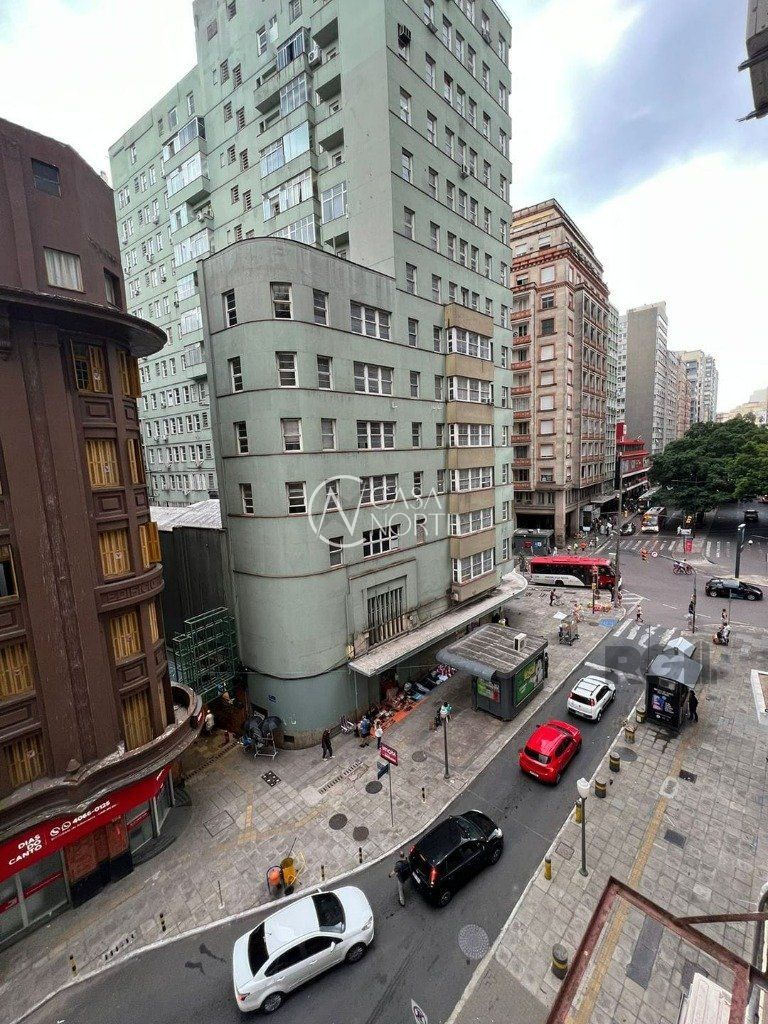 Sala Comercial à venda , 32m², Rua General Andrade Neves no bairro Centro Histórico em Porto Alegre