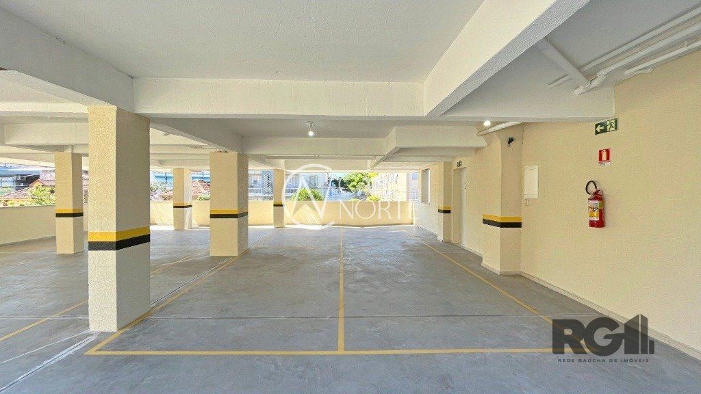 Apartamento à venda com 2 quartos, 71m², 1 suíte, 2 vagas, Rua José de Alencar no bairro Menino Deus em Porto Alegre