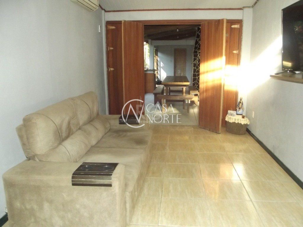 Casa à venda com 3 quartos, 150m², Rua Paulo Rubilar de Farias no bairro Restinga em Porto Alegre