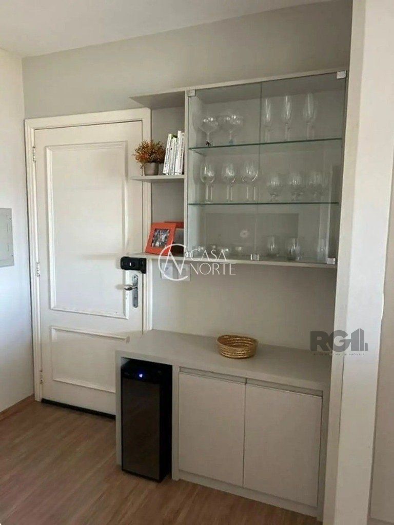 Apartamento à venda com 2 quartos, 67m², 1 suíte, 1 vaga, Rua São Mateus no bairro Bom Jesus em Porto Alegre