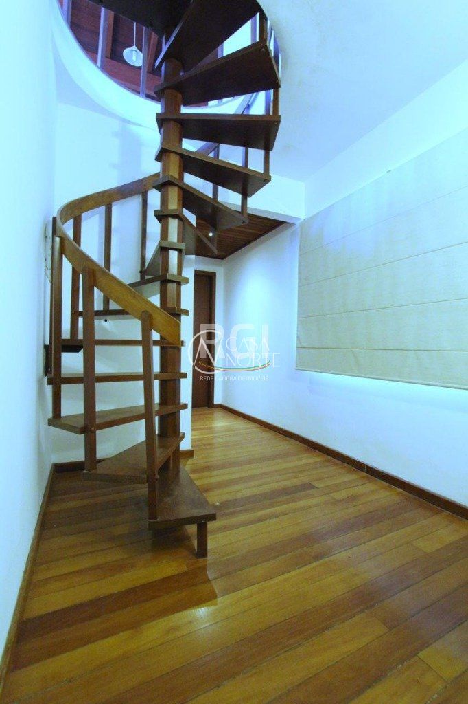 Casa à venda com 4 quartos, 185m², 2 suítes, Rua Silverio Souto no bairro Teresópolis em Porto Alegre