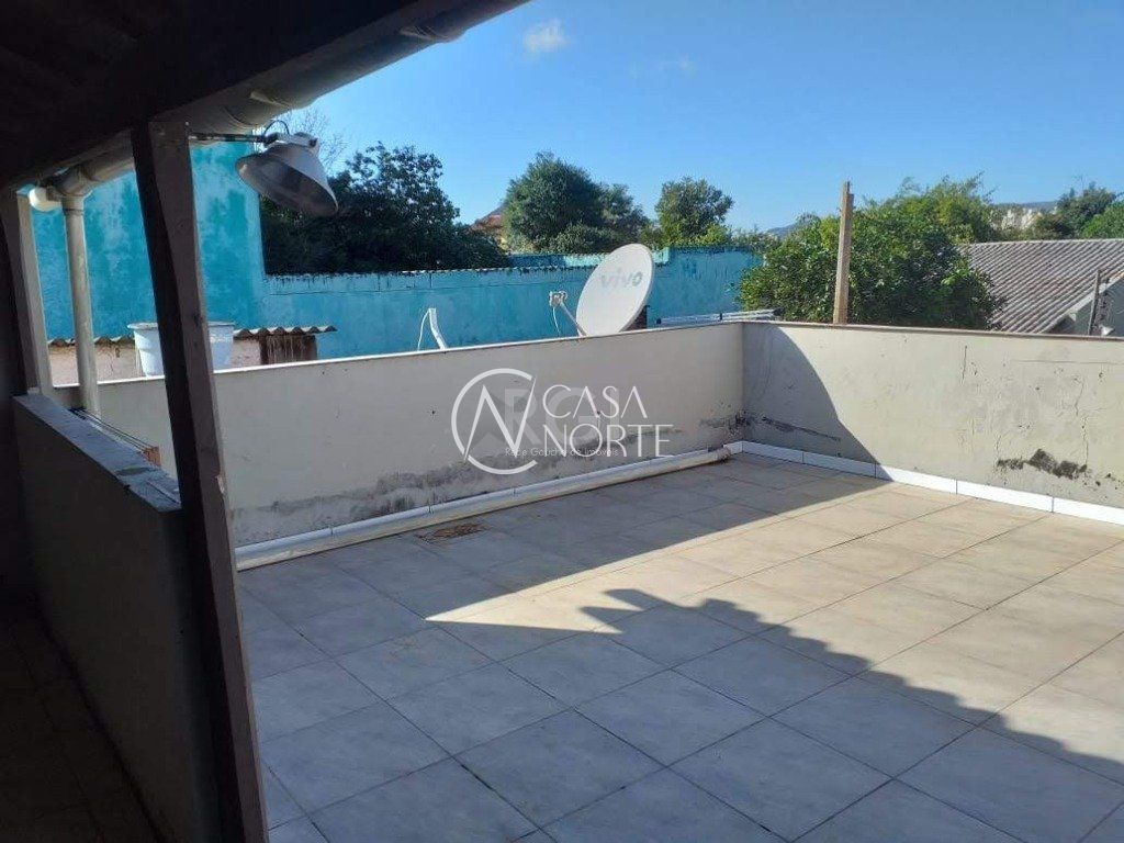 Casa à venda com 6 quartos, 200m², 4 vagas, Rua Doutor Mário Totta no bairro Tristeza em Porto Alegre