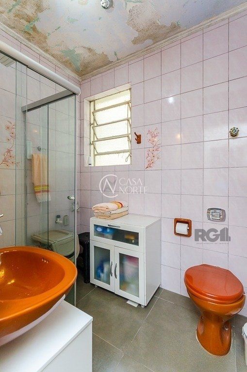 Apartamento à venda com 2 quartos, 63m², Avenida Professor Oscar Pereira no bairro Azenha em Porto Alegre