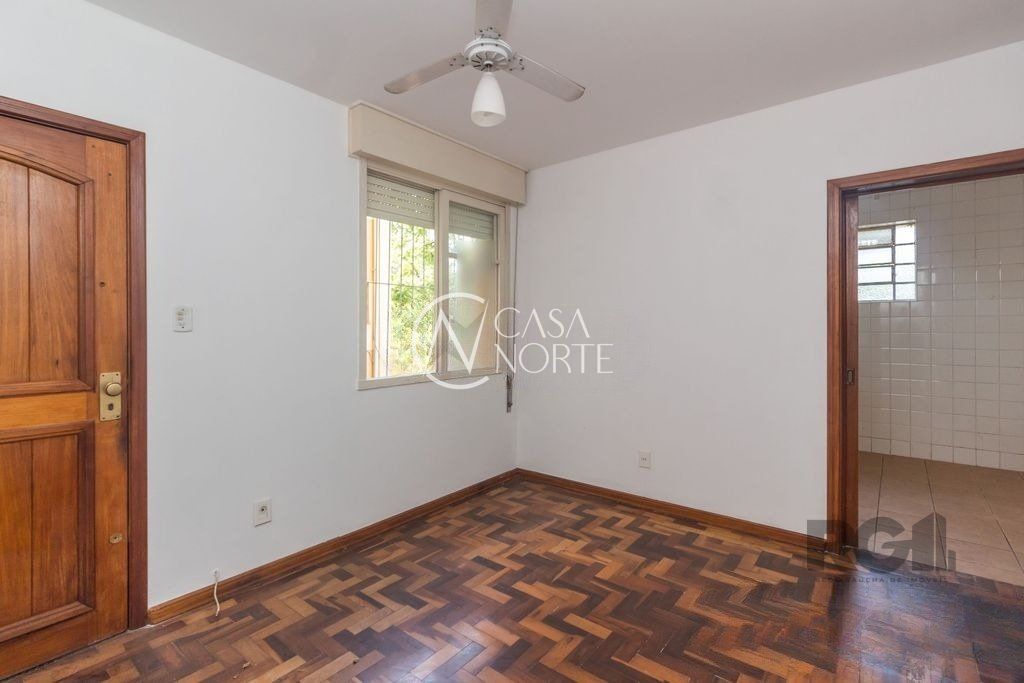 Apartamento à venda com 3 quartos, 66m², 1 vaga, Rua Carlos Ferreira no bairro Teresópolis em Porto Alegre