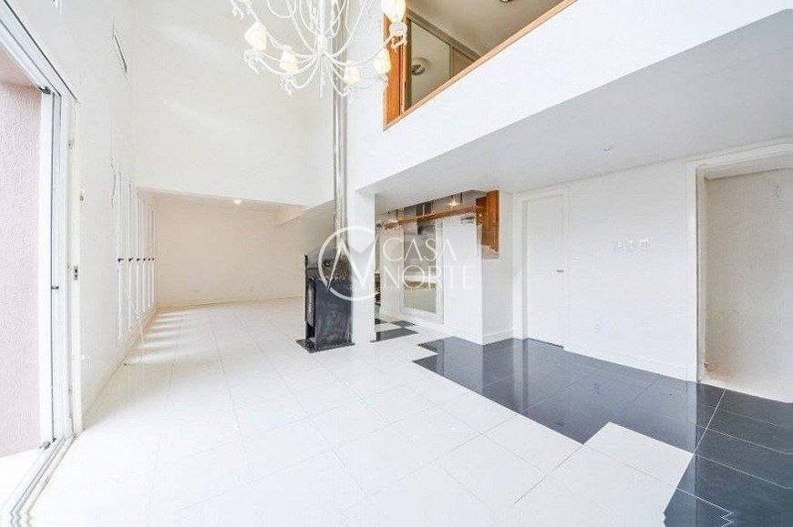 Casa à venda com 2 quartos, 354m², 2 suítes, 3 vagas, Rua Coronel Gomes de Carvalho no bairro Tristeza em Porto Alegre