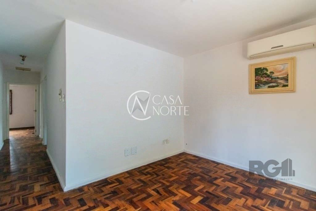 Casa à venda com 3 quartos, 150m², 1 vaga, Rua João Fernandes Soares no bairro Santa Tereza em Porto Alegre