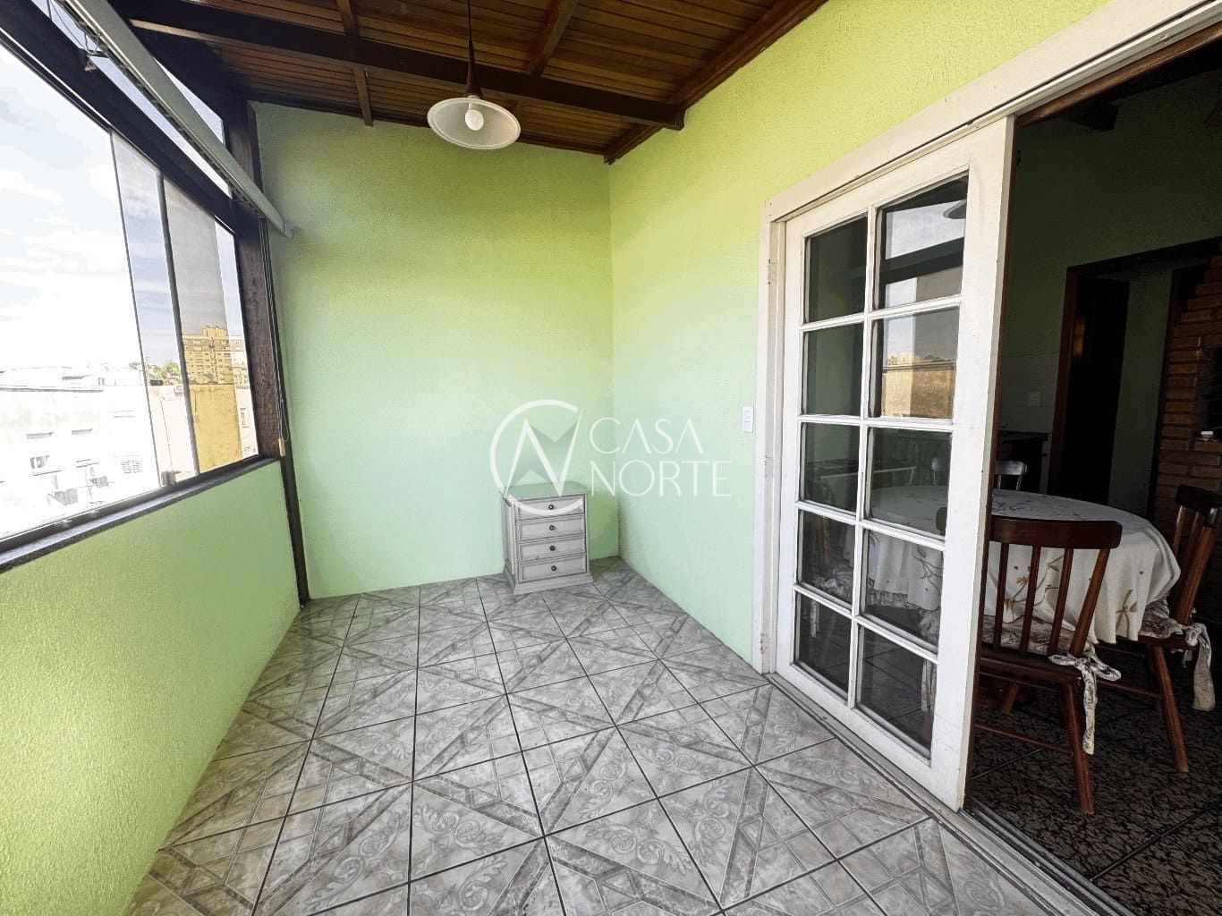 Cobertura à venda com 3 quartos, 129m², 1 suíte, 1 vaga, Rua Lasar Segall no bairro São Sebastião em Porto Alegre