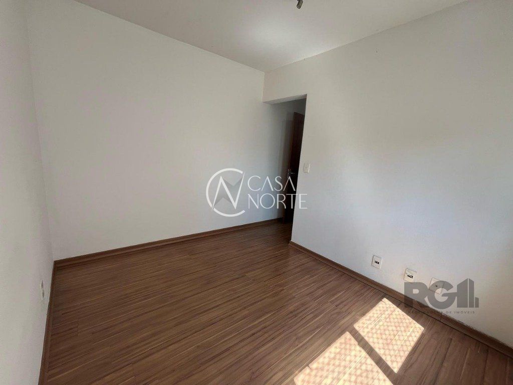 Cobertura à venda com 2 quartos, 94m², 1 suíte, 1 vaga, Rua Barão de Teffe no bairro Menino Deus em Porto Alegre