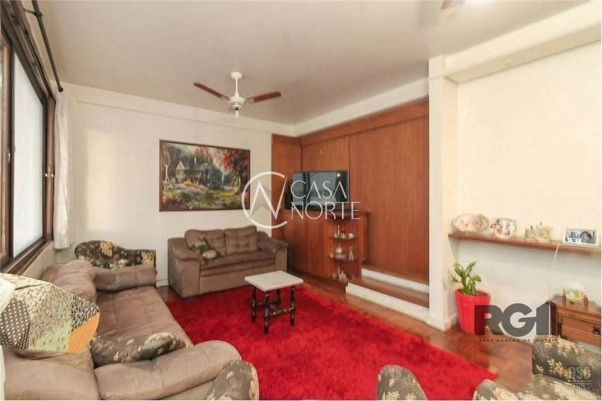 Casa à venda com 4 quartos, 285m², 1 suíte, 4 vagas, Rua Doutor Murtinho no bairro Bom Jesus em Porto Alegre