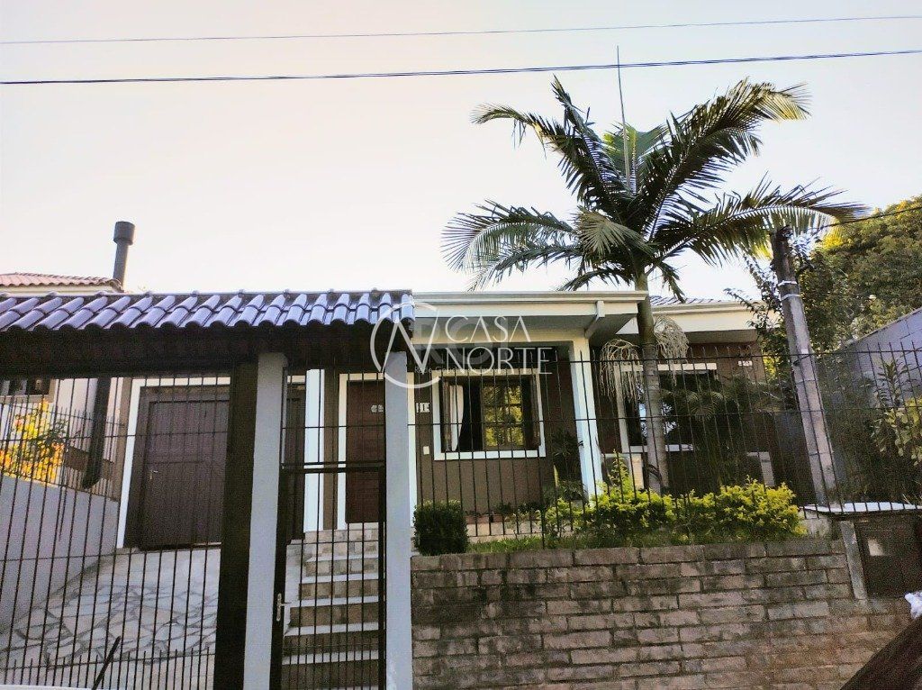 Casa à venda com 2 quartos, 214m², 4 vagas, Rua Theonila Carvalho da Motta no bairro Parque Santa Fé em Porto Alegre