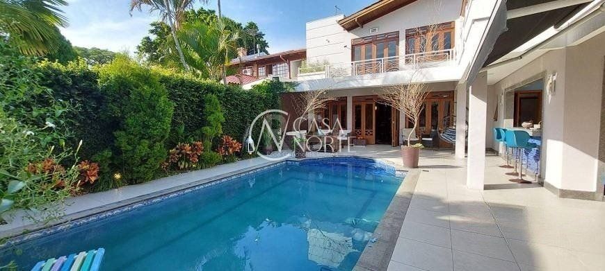 Casa à venda com 4 quartos, 386m², 3 suítes, 4 vagas, Rua José Kanan Aranha no bairro Jardim Isabel em Porto Alegre