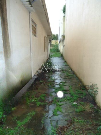 Casa à venda com 1 quarto, 350m², 6 vagas, Rua Lagoinha no bairro Petrópolis em Porto Alegre