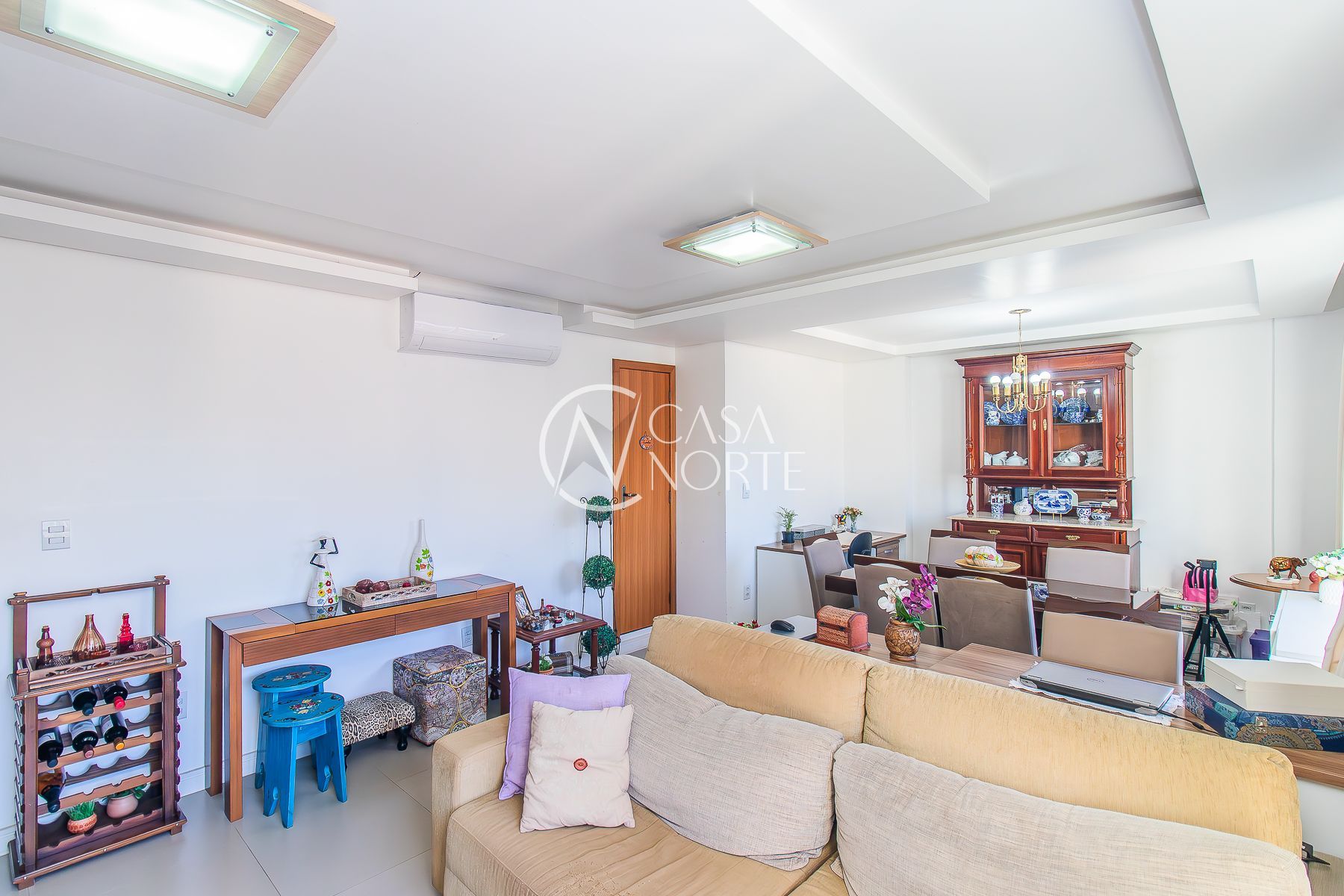 Apartamento à venda com 3 quartos, 103m², 1 suíte, 1 vaga, Rua Vinte e Quatro de Maio no bairro Centro Histórico em Porto Alegre