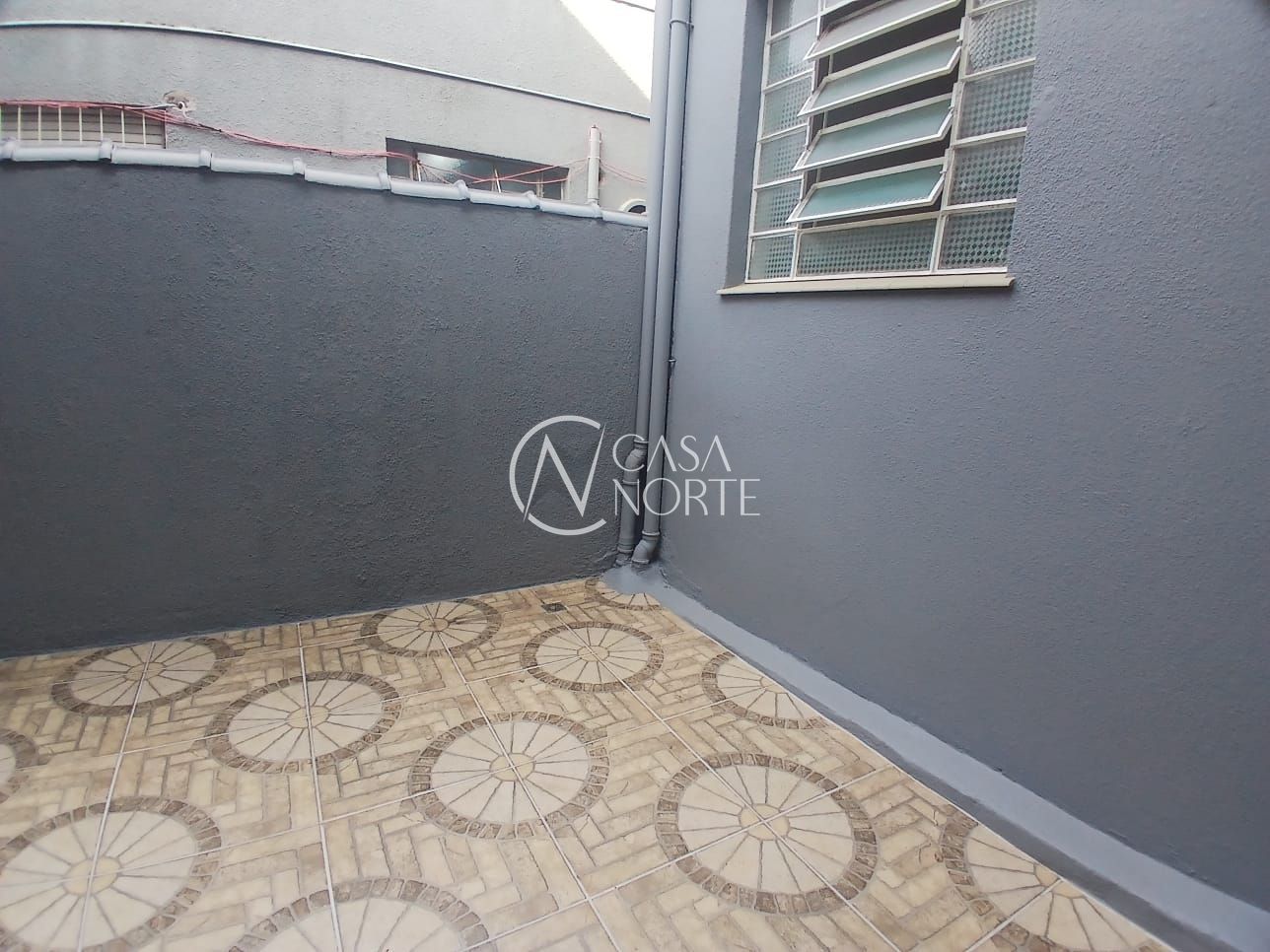 Apartamento Garden à venda com 1 quarto, 53m², Avenida Tapiaçu no bairro Passo da Areia em Porto Alegre