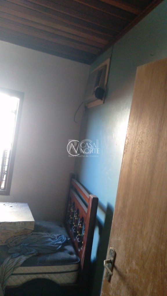 Casa à venda com 2 quartos, 200m², 1 suíte, 2 vagas, Rua Augusto Belloli no bairro Teresópolis em Porto Alegre