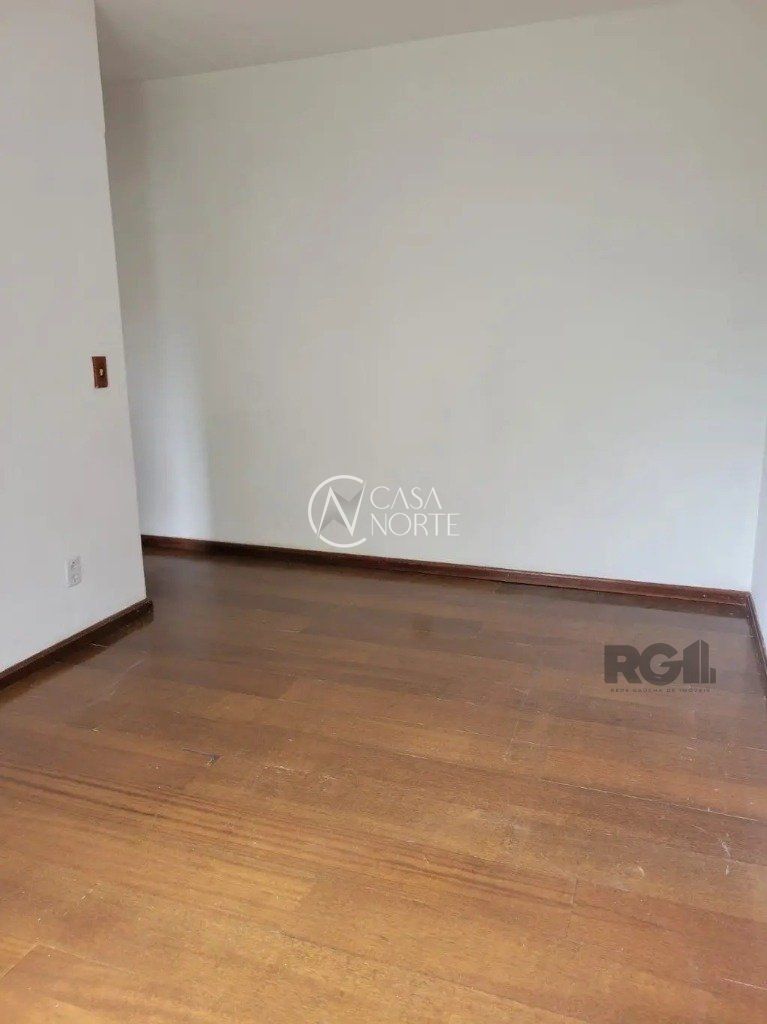 Apartamento à venda com 2 quartos, 53m², 1 vaga, Rua Padre Maximo Coghetto no bairro Protásio Alves em Porto Alegre
