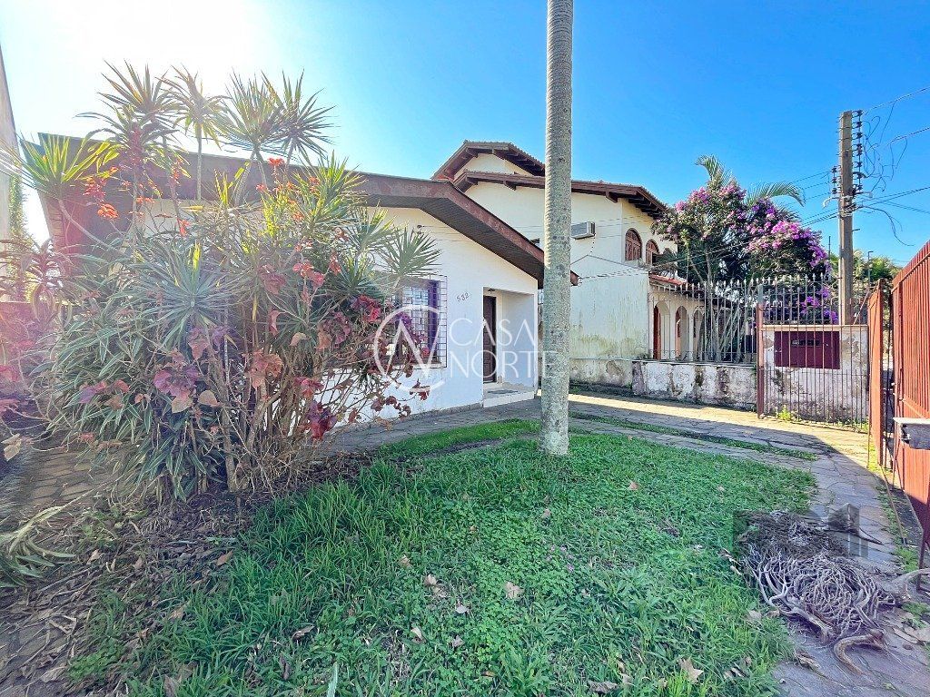 Casa à venda com 3 quartos, 168m², 2 vagas, Rua Engenheiro Jorge Porto no bairro Ipanema em Porto Alegre