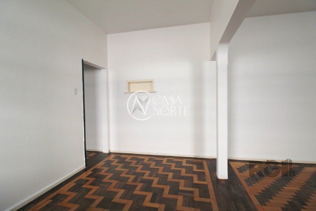 Casa à venda com 6 quartos, 300m², 8 vagas, Avenida Engenheiro Ludolfo Boehl no bairro Teresópolis em Porto Alegre