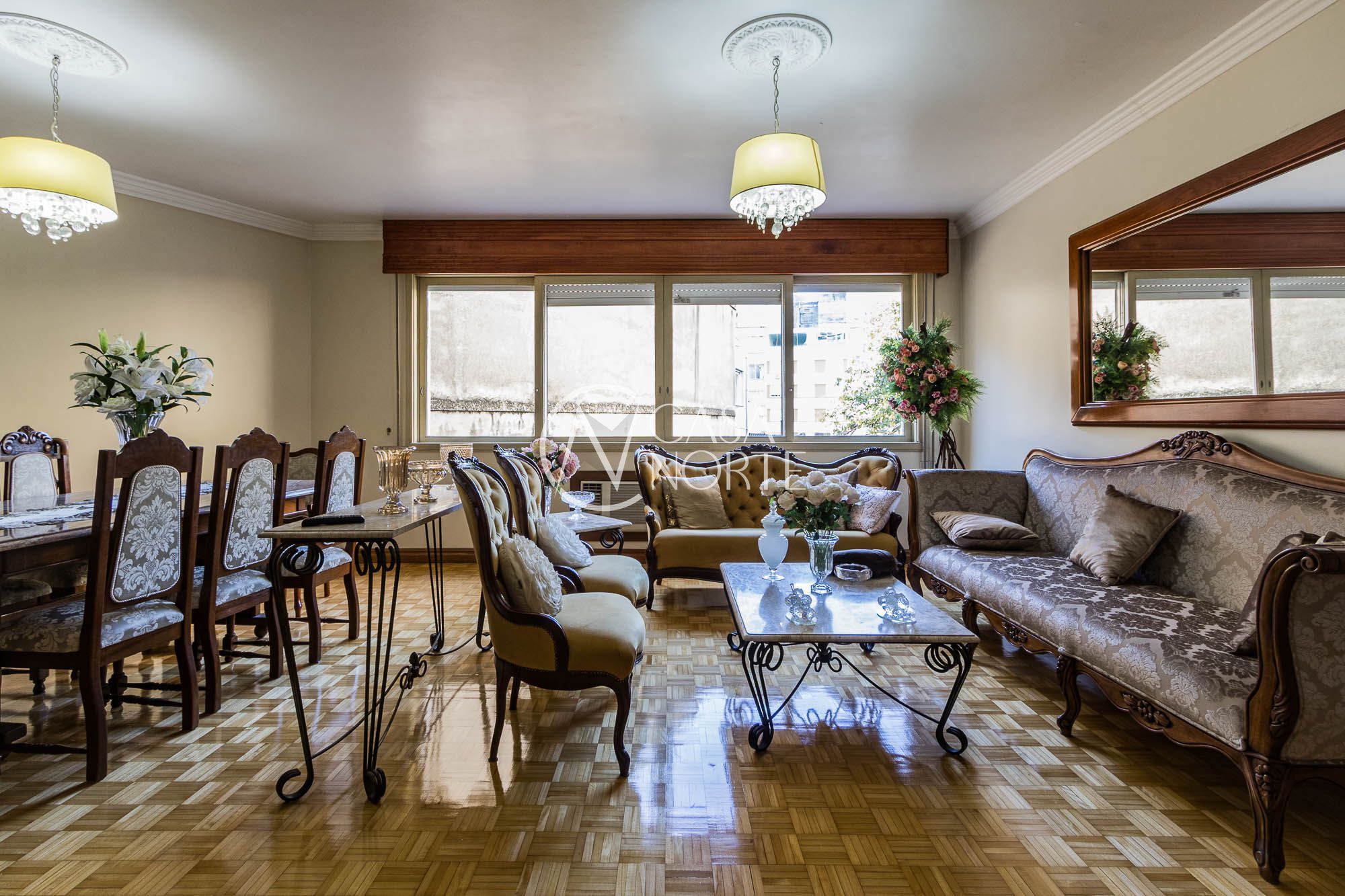 Apartamento à venda com 3 quartos, 133m², 1 suíte, 1 vaga, Rua Duque de Caxias no bairro Centro Histórico em Porto Alegre