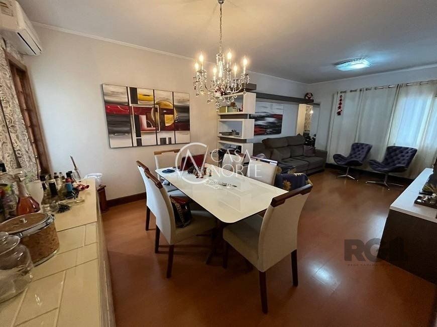 Casa à venda com 3 quartos, 200m², 1 suíte, 4 vagas, Avenida Mauricio Seligman no bairro Rubem Berta em Porto Alegre