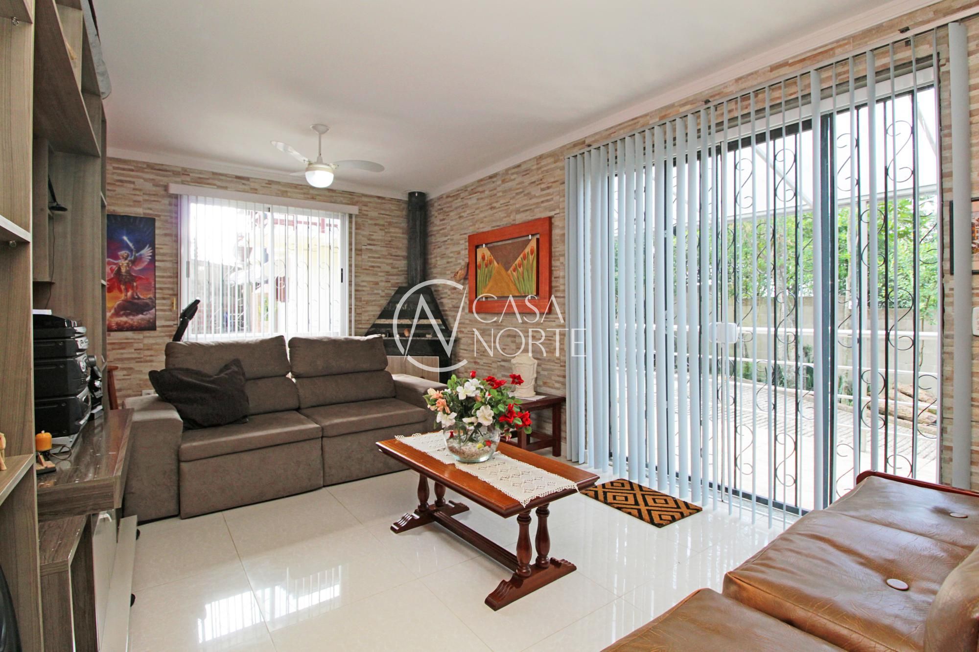 Casa à venda com 3 quartos, 332m², 1 suíte, 3 vagas, Avenida Professor Oscar Pereira no bairro Cascata em Porto Alegre