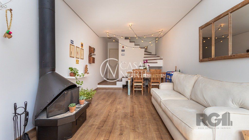 Casa de Condomínio à venda com 3 quartos, 109m², 1 suíte, 1 vaga, Avenida Arnaldo Bohrer no bairro Teresópolis em Porto Alegre