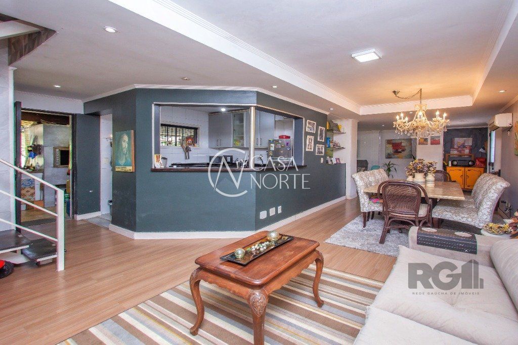 Casa de Condomínio à venda com 3 quartos, 177m², 2 suítes, 1 vaga, Rua Professor Leonardo Tochtrop no bairro Ipanema em Porto Alegre