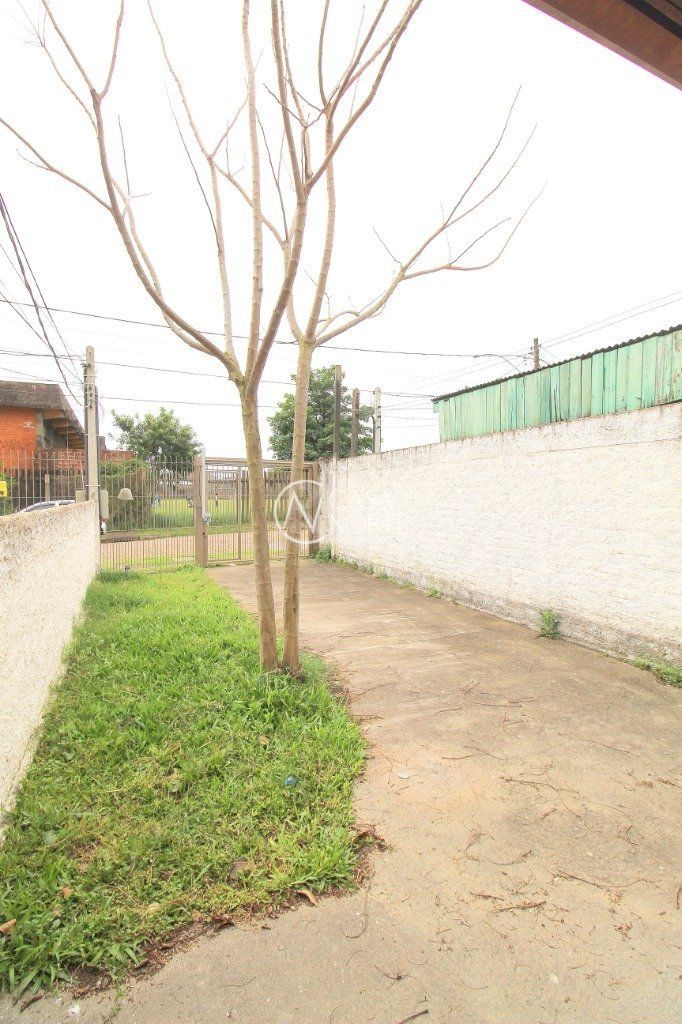 Casa à venda com 2 quartos, 55m², 1 vaga, Praça Frederico Westphalen no bairro Cavalhada em Porto Alegre