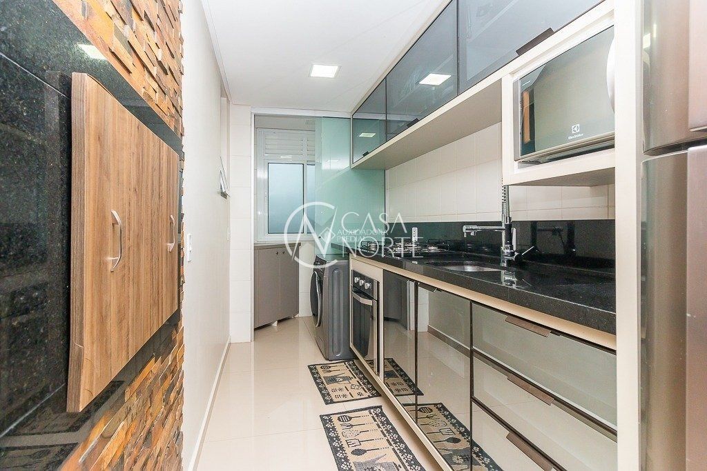 Apartamento à venda com 3 quartos, 80m², 1 suíte, 1 vaga, Avenida Ipiranga no bairro Jardim Botânico em Porto Alegre