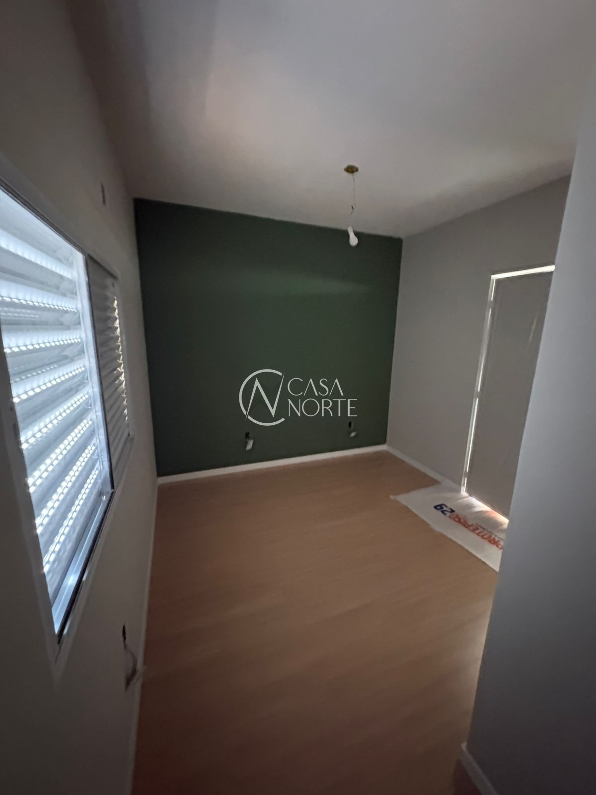 Casa à venda com 2 quartos, 55m², 1 vaga, Rua Seis Mil Cento e Dez no bairro Lomba do Pinheiro em Porto Alegre