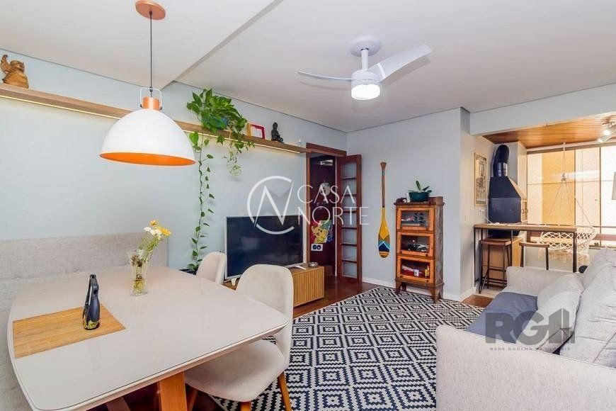 Apartamento à venda com 2 quartos, 67m², 1 vaga, Rua Olavo Bilac no bairro Azenha em Porto Alegre