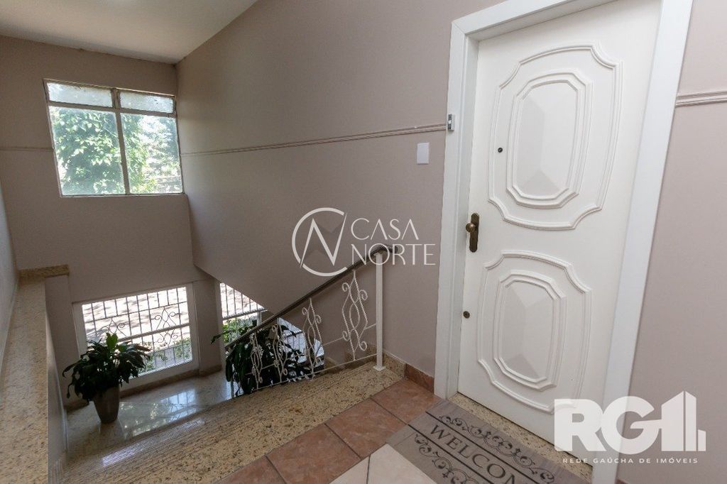 Apartamento à venda com 2 quartos, 100m², 1 suíte, 1 vaga, Rua Dona Leonor no bairro Rio Branco em Porto Alegre