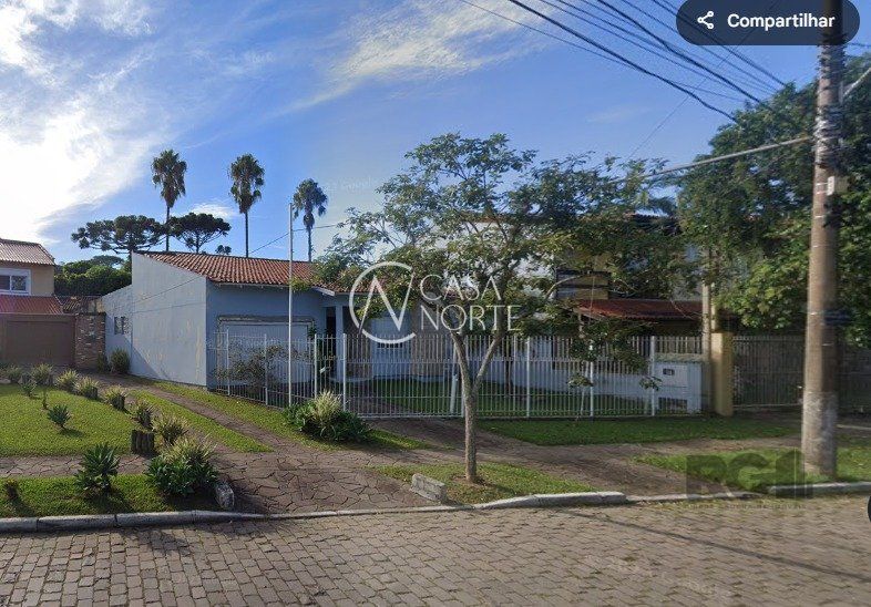 Casa à venda com 3 quartos, 261m², 1 suíte, 2 vagas, Rua Adao Pinheiro da Silva no bairro Ipanema em Porto Alegre