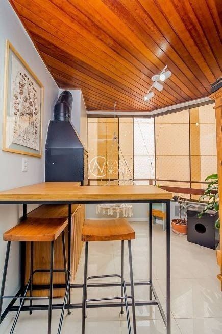 Apartamento à venda com 2 quartos, 67m², 1 vaga, Rua Olavo Bilac no bairro Azenha em Porto Alegre