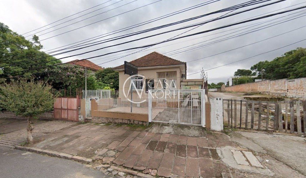 Casa à venda com 8 quartos, 200m², 5 vagas, Rua Anchieta no bairro Teresópolis em Porto Alegre