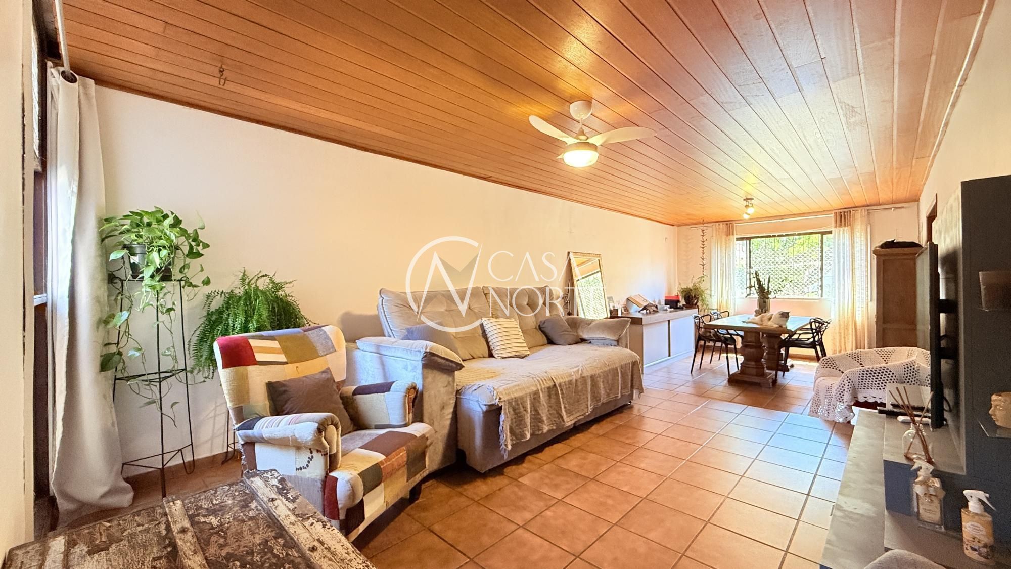 Casa à venda com 4 quartos, 320m², 2 suítes, 2 vagas, Rua Otávio Faria no bairro Teresópolis em Porto Alegre