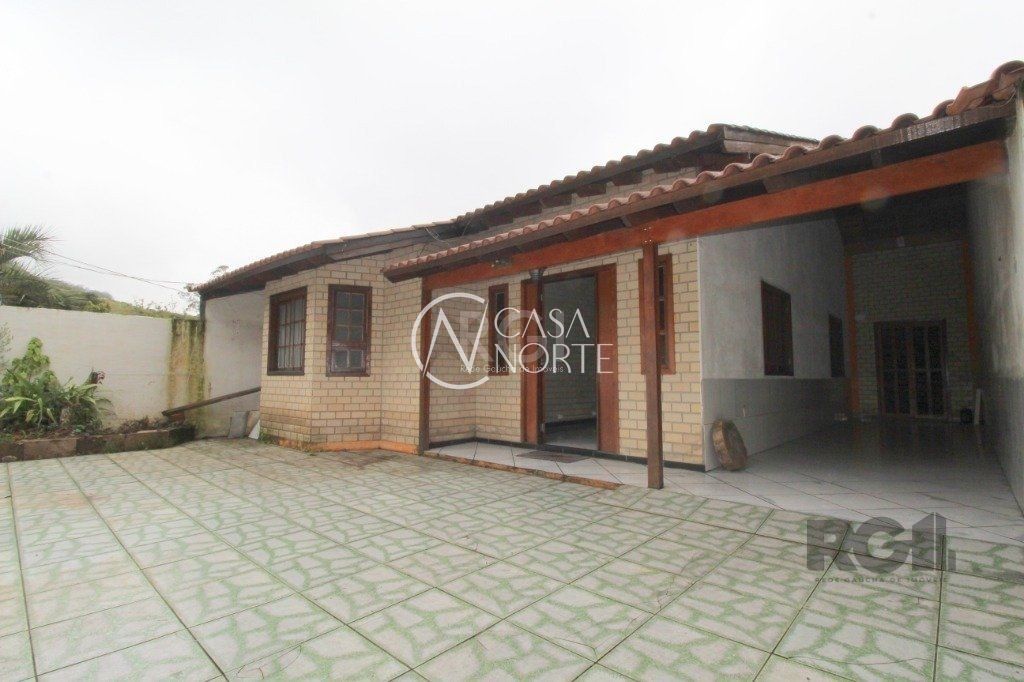 Casa à venda com 3 quartos, 150m², 2 suítes, 5 vagas, Avenida Engenheiro Ludolfo Boehl no bairro Teresópolis em Porto Alegre