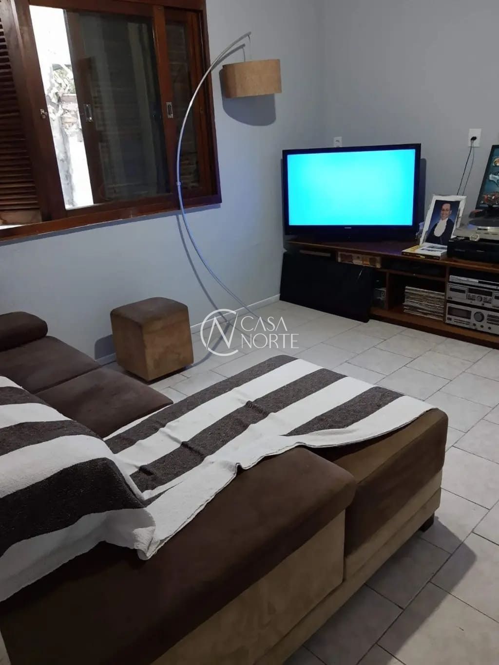 Casa à venda com 2 quartos, 150m², 2 vagas, Rua Manoel Bandeira no bairro Jardim Sabará em Porto Alegre