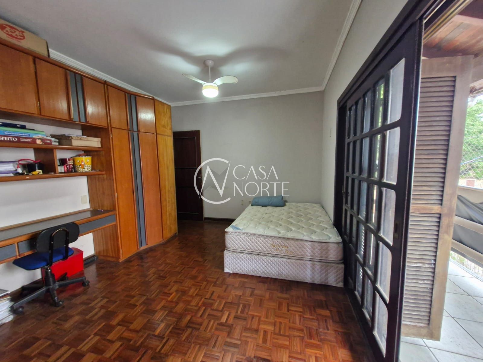 Casa à venda com 3 quartos, 180m², 1 suíte, 2 vagas, Avenida Belém no bairro Teresópolis em Porto Alegre