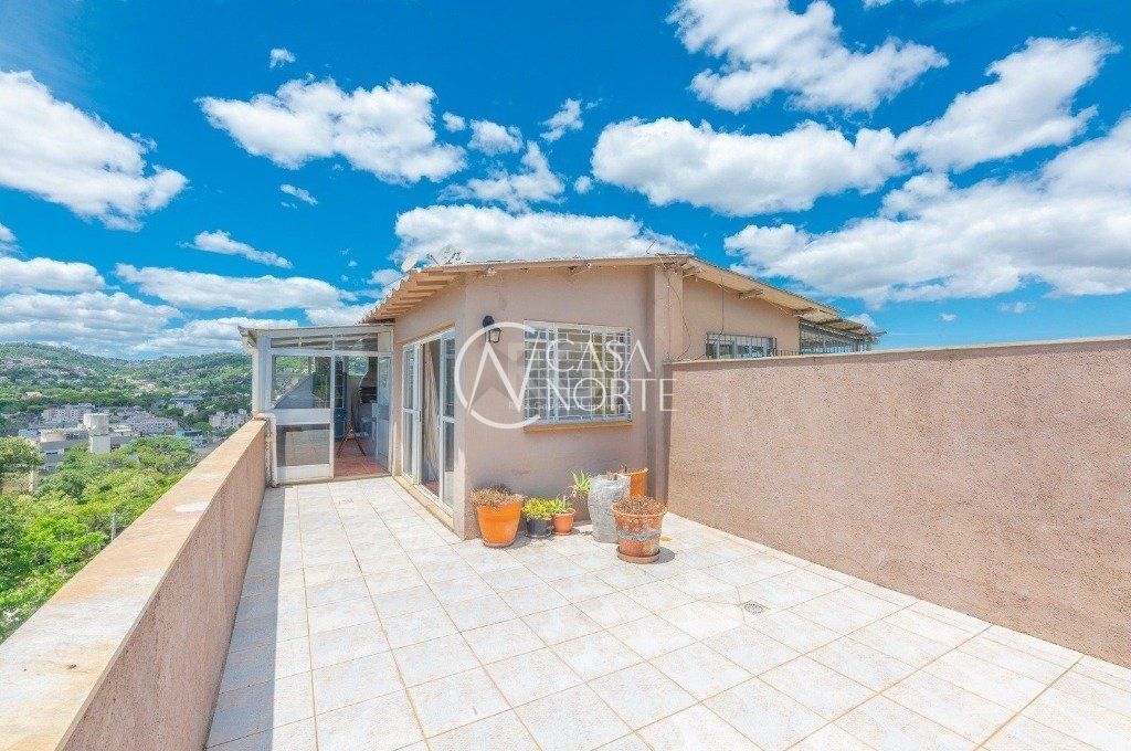 Cobertura à venda com 2 quartos, 147m², 1 vaga, Rua Antônio Divan no bairro Teresópolis em Porto Alegre