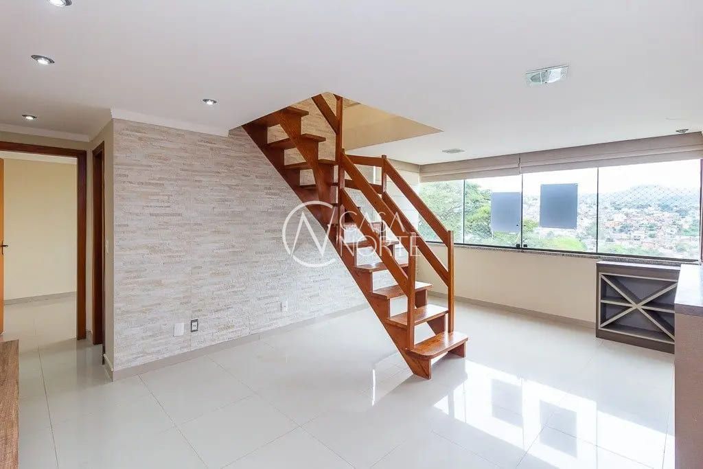 Cobertura à venda com 2 quartos, 124m², 1 vaga, Avenida Jacuí no bairro Cristal em Porto Alegre