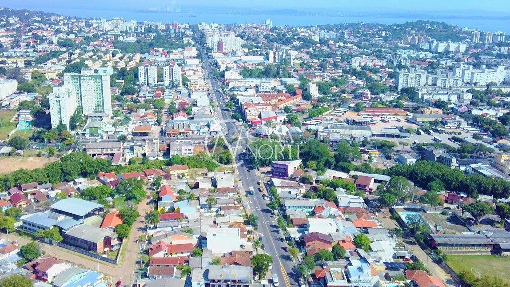 Terreno à venda  com 334m², Avenida Otto Niemeyer no bairro Camaquã em Porto Alegre