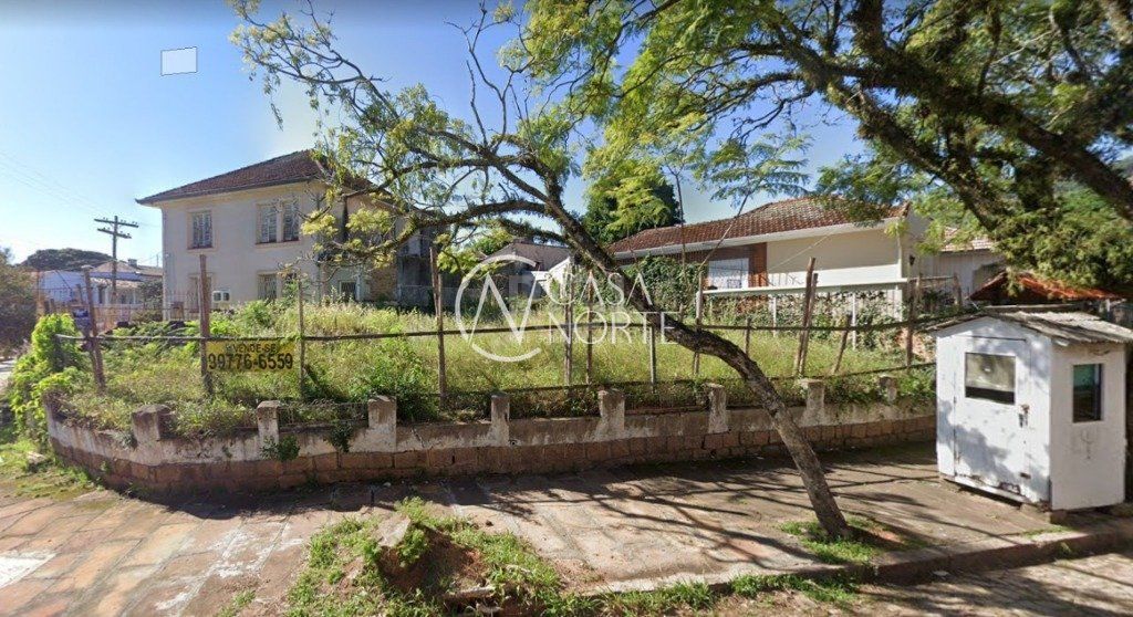 Terreno à venda  com 204m², Rua Cesar de Castro no bairro Teresópolis em Porto Alegre