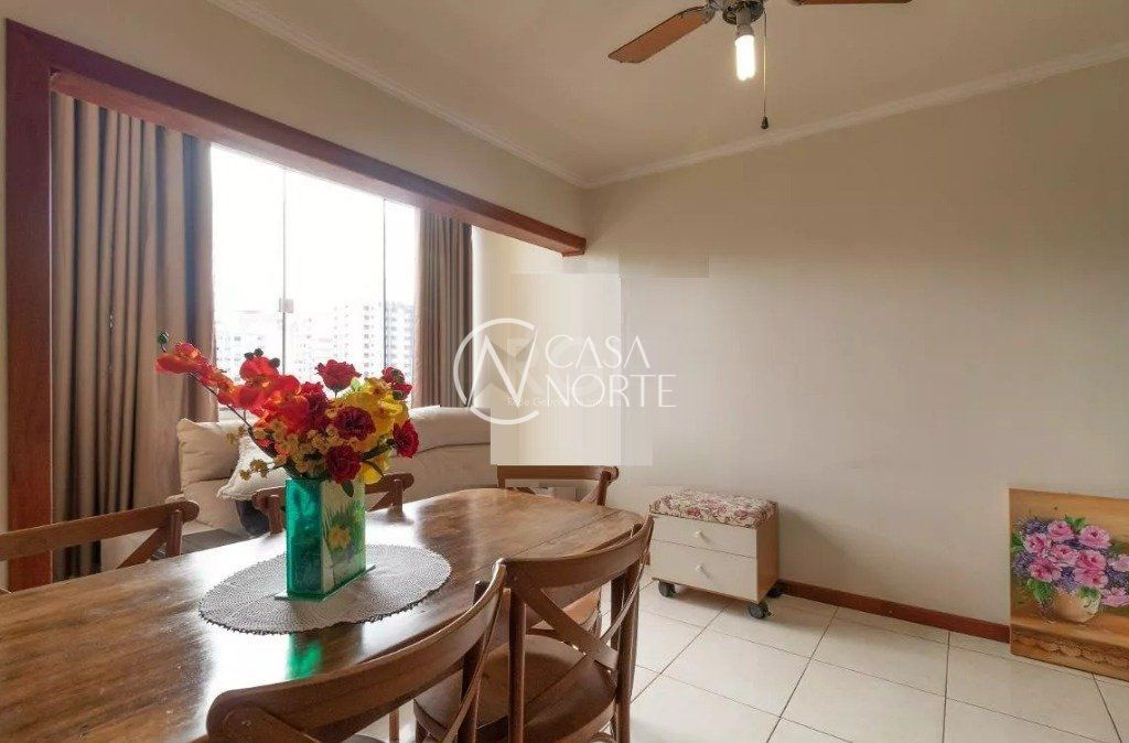 Duplex à venda com 2 quartos, 107m², 1 vaga, Rua Sarmento Leite no bairro Centro Histórico em Porto Alegre