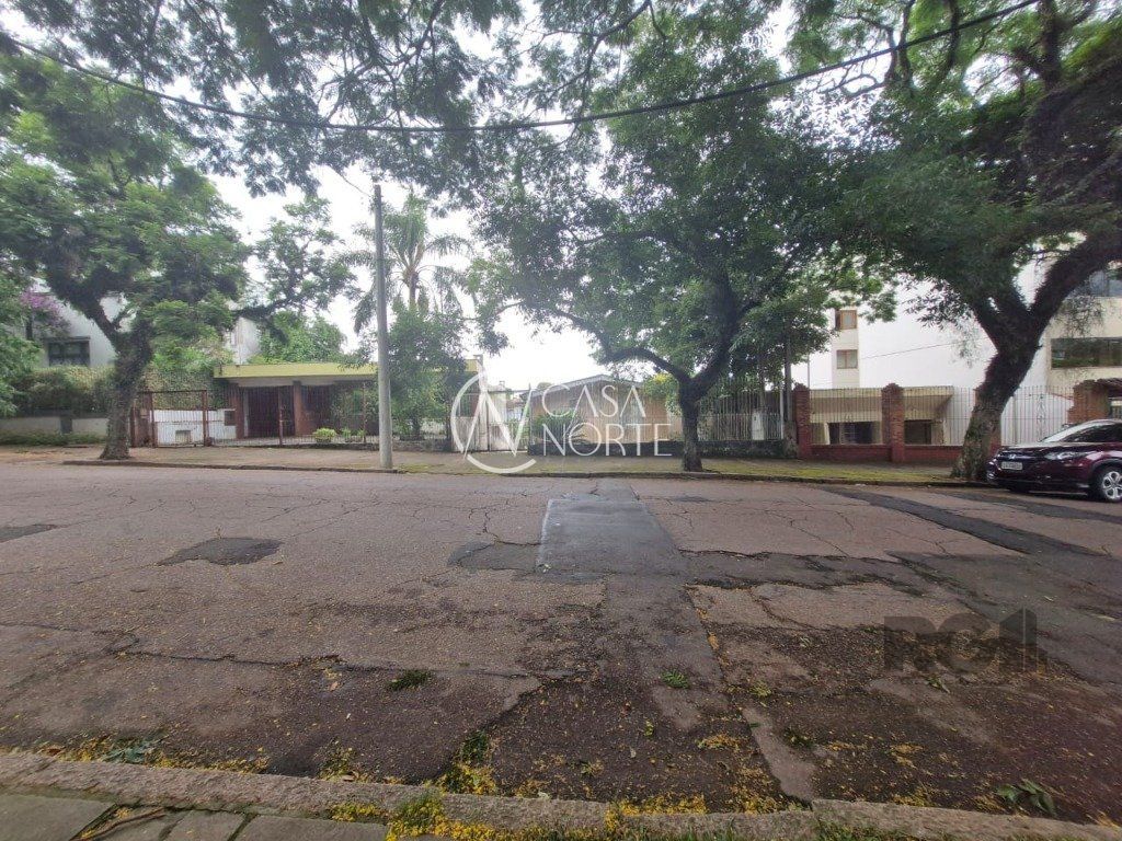 Terreno à venda  com 1936m², Avenida Engenheiro Ludolfo Boehl no bairro Teresópolis em Porto Alegre