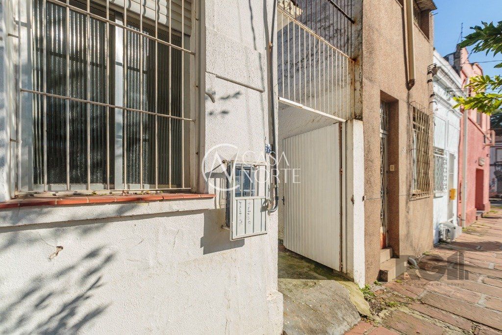 Loja à venda , 132m², Rua Barao do Triunfo no bairro Menino Deus em Porto Alegre