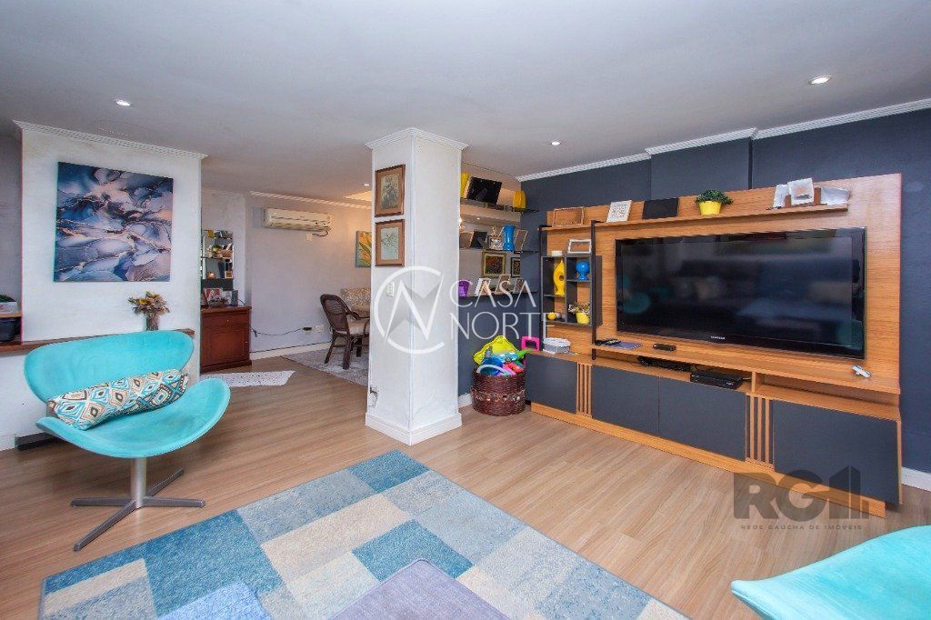 Casa de Condomínio à venda com 3 quartos, 177m², 2 suítes, 1 vaga, Rua Professor Leonardo Tochtrop no bairro Ipanema em Porto Alegre